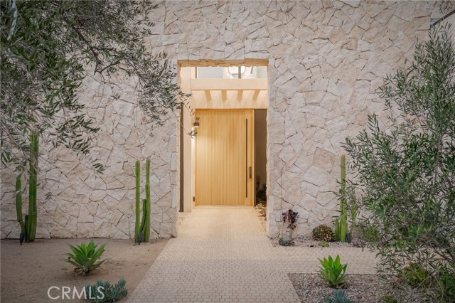 Detail Gallery Image 5 of 72 For 15447 Huston, Sherman Oaks,  CA 91403 - 5 Beds | 5/1 Baths