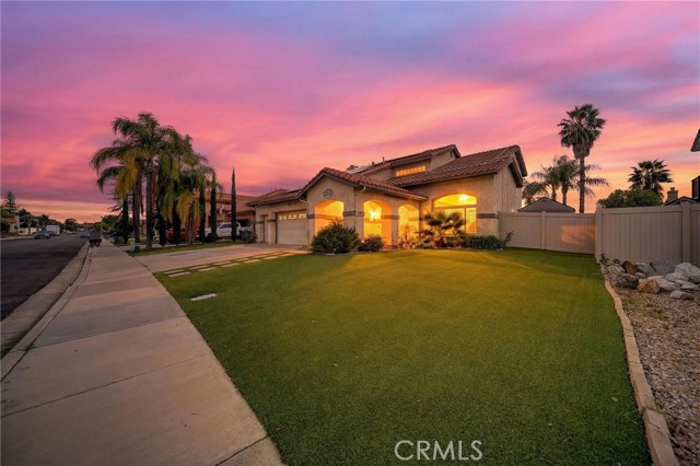 Detail Gallery Image 2 of 56 For 23045 Twinflower, Wildomar,  CA 92595 - 4 Beds | 2/1 Baths