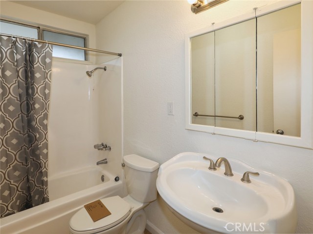 Detail Gallery Image 13 of 19 For 6907 Laurel Del Dr, Lucerne,  CA 95458 - 4 Beds | 1/1 Baths