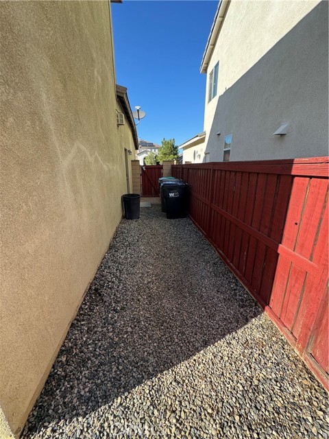 29101 Springshores Drive, Menifee CA: https://media.crmls.org/medias/cf088748-c772-4b46-9421-b2badb595c14.jpg