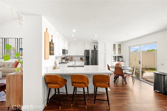 32211 Camino Nunez, Temecula CA: https://media.crmls.org/medias/cf08cbb2-a77f-4302-ba59-ee383472eee2.jpg