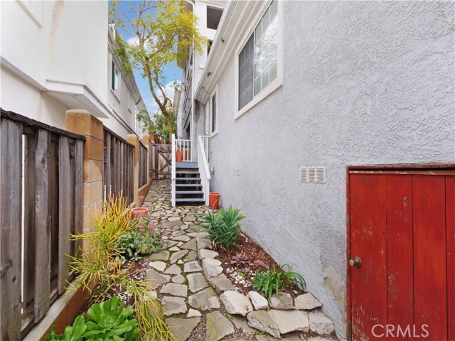 1931 Ruhland Avenue, Redondo Beach, California 90278, 6 Bedrooms Bedrooms, ,4 BathroomsBathrooms,Residential,Sold,Ruhland,SB23015853