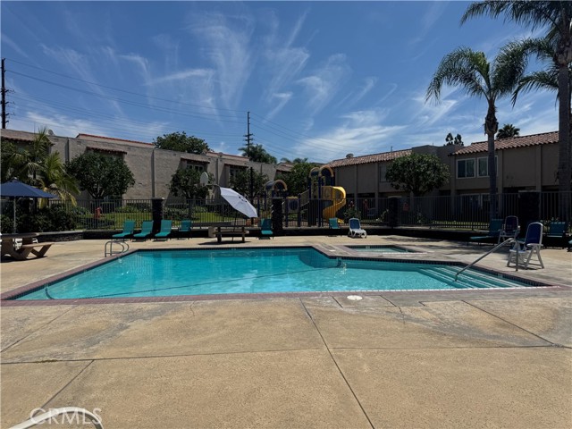 Detail Gallery Image 23 of 31 For 700 W La Veta Ave #F3,  Orange,  CA 92868 - 2 Beds | 2 Baths