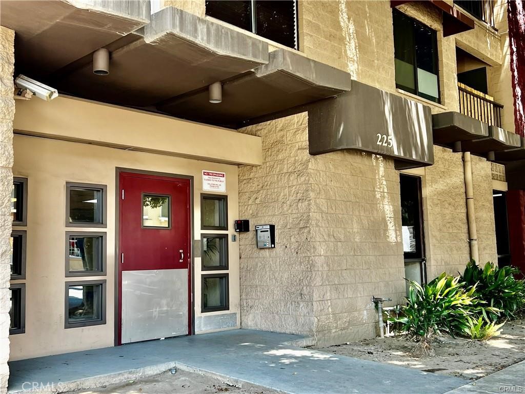 225 W 6th Street #502