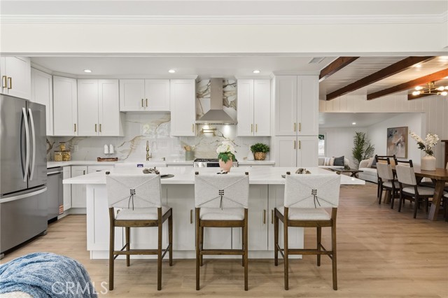 Detail Gallery Image 11 of 51 For 6539 Noble Avenue, Van Nuys,  CA 91411 - 4 Beds | 4 Baths