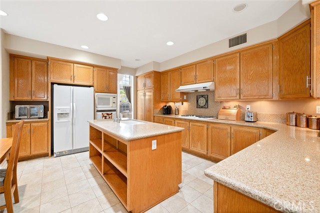 Detail Gallery Image 19 of 73 For 3111 Andazola Ct, Lakewood,  CA 90712 - 4 Beds | 3/1 Baths