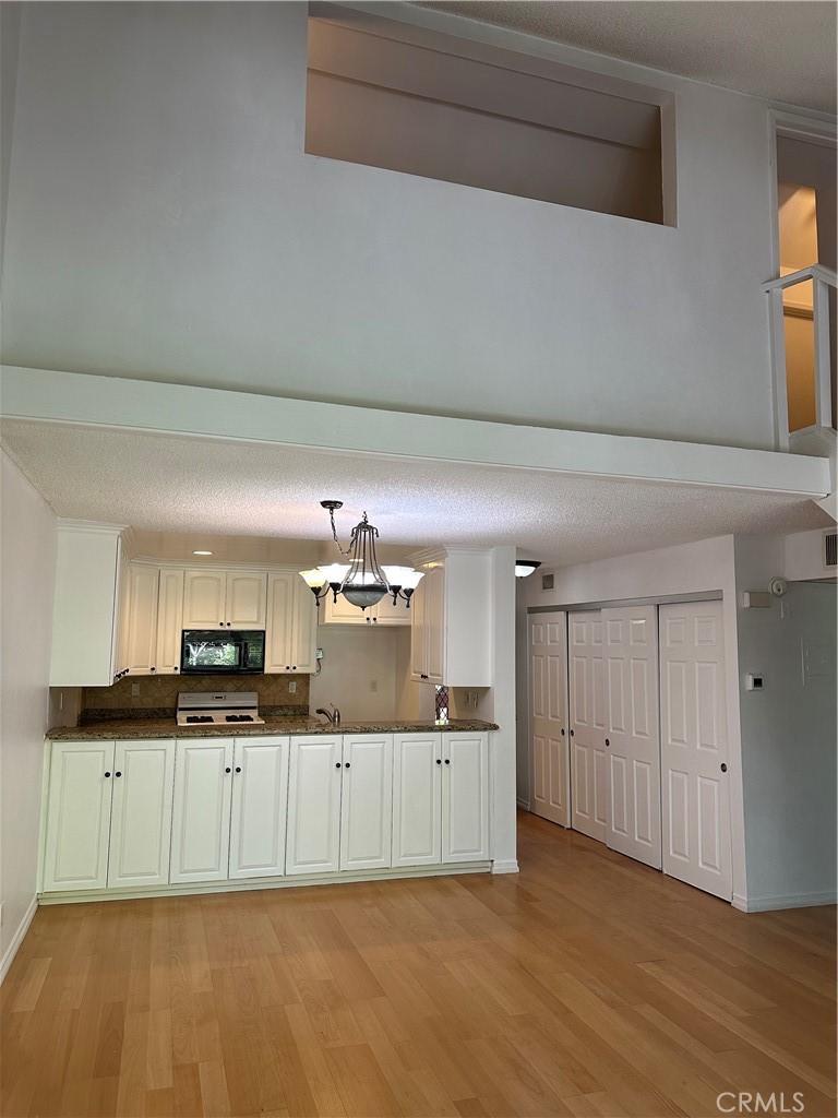 MLS #SR25262560 image #12