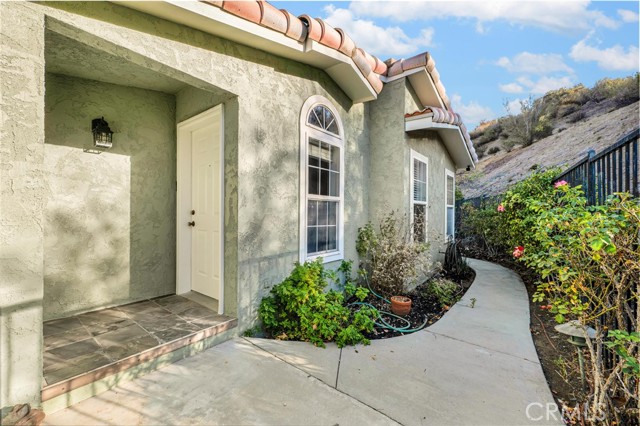 Detail Gallery Image 2 of 37 For 189 Little John Ct, Westlake Village,  CA 91361 - 4 Beds | 2 Baths