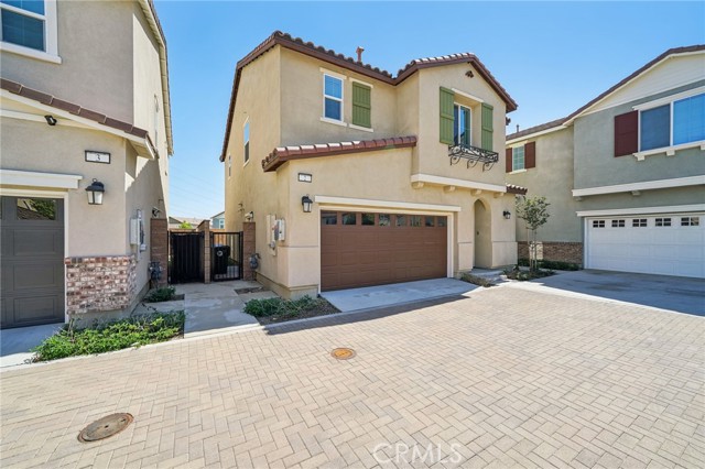 Detail Gallery Image 2 of 64 For 16233 Lozano St #2,  Fontana,  CA 92336 - 3 Beds | 2/1 Baths