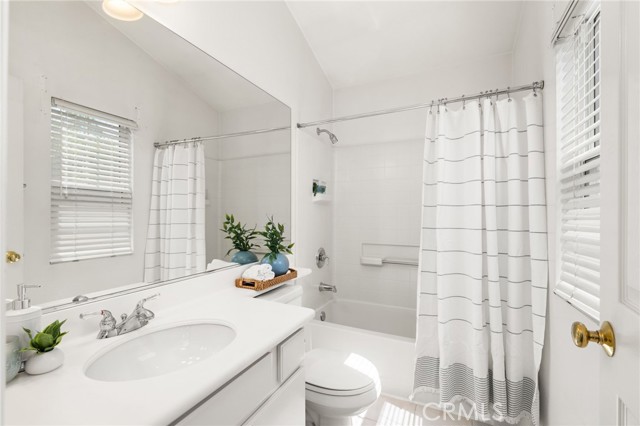 Detail Gallery Image 23 of 42 For 167 Iris Ln, Brea,  CA 92821 - 3 Beds | 2/1 Baths