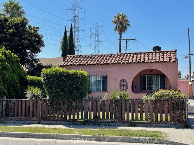 Detail Gallery Image 3 of 4 For 1410 92nd St, Los Angeles,  CA 90002 - 2 Beds | 2 Baths