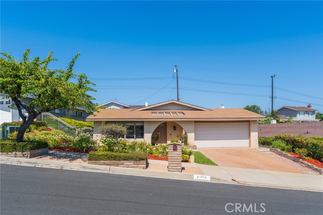 27659 Flaming Arrow Drive, Rancho Palos Verdes CA: https://media.crmls.org/medias/cf0f9c60-6ad3-4961-8acf-a6da27561c85.jpg