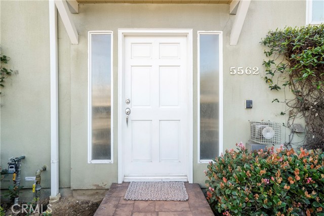 Detail Gallery Image 2 of 30 For 5562 W 190th St, Torrance,  CA 90503 - 3 Beds | 2/1 Baths