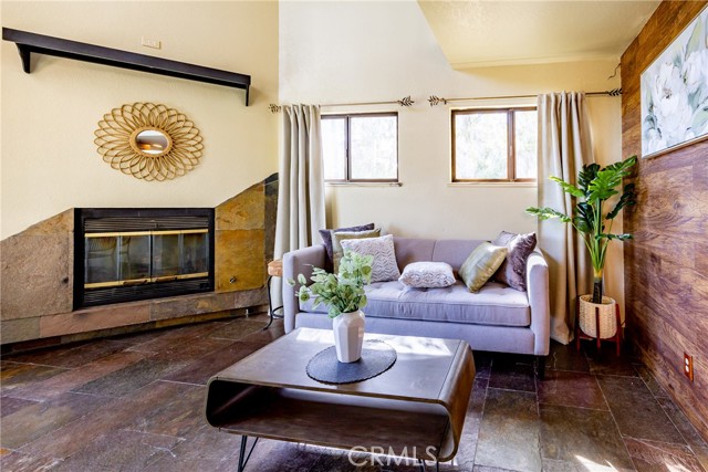 Detail Gallery Image 11 of 45 For 1935 Spencer St, Cambria,  CA 93428 - 2 Beds | 2 Baths