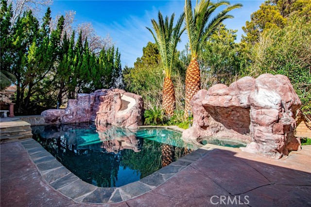 41504 Mission Drive, Palmdale CA: https://media.crmls.org/medias/cf11869a-d1bf-425e-b77f-a4d6e0529a2d.jpg