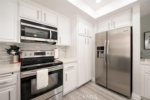 Detail Gallery Image 17 of 44 For 23438 Continental, Canyon Lake,  CA 92587 - 3 Beds | 2 Baths