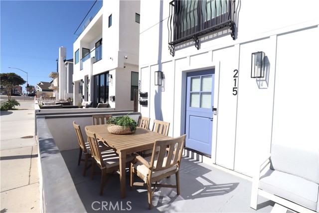 Detail Gallery Image 21 of 21 For 215 32nd Street a,  Newport Beach,  CA 92663 - 3 Beds | 2/1 Baths