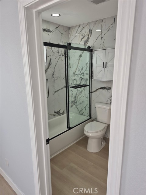 Detail Gallery Image 12 of 19 For 5934 Lemon Ave, Long Beach,  CA 90805 - 2 Beds | 2 Baths