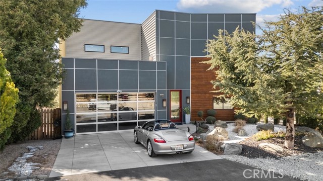 Detail Gallery Image 2 of 66 For 5482 Easter Dr, Wrightwood,  CA 92397 - 4 Beds | 2/1 Baths
