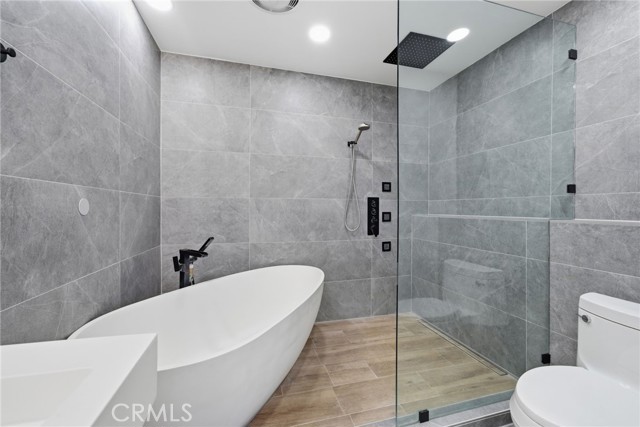 Image 18 of 21 For 6999 Leilani