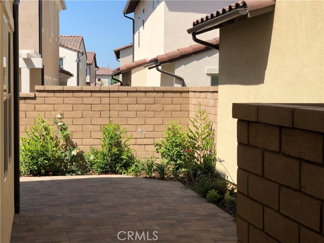 90 Lavender, Lake Forest CA: https://media.crmls.org/medias/cf13406e-e62e-4beb-96e6-82a70a5b22c2.jpg