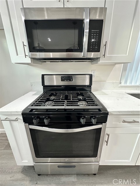 Detail Gallery Image 4 of 13 For 2598 E Spaulding St #C,  Long Beach,  CA 90804 - 2 Beds | 2 Baths