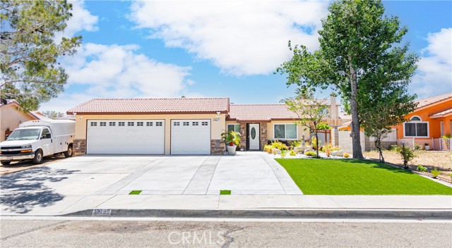 Detail Gallery Image 1 of 32 For 10799 Floral St, Adelanto,  CA 92301 - 3 Beds | 2 Baths
