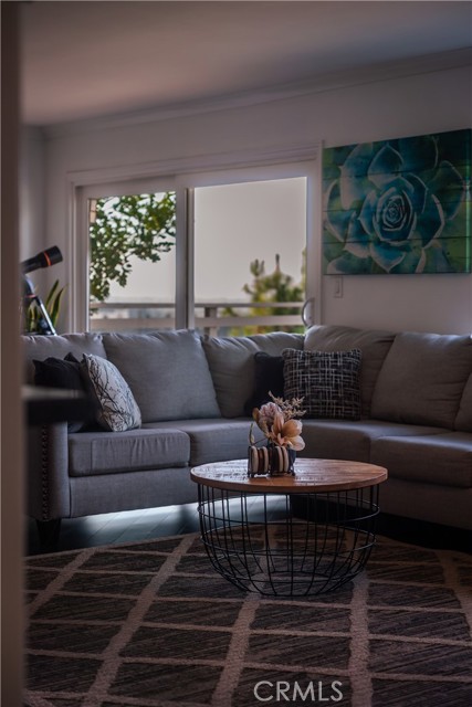 12032 S Circle Drive, Whittier CA: https://media.crmls.org/medias/cf13b652-cfda-4587-bb79-13b4385ca74f.jpg