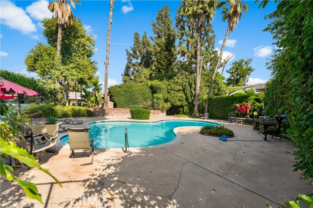 Detail Gallery Image 28 of 33 For 412 N Cerritos Ave, Azusa,  CA 91702 - 3 Beds | 2/1 Baths