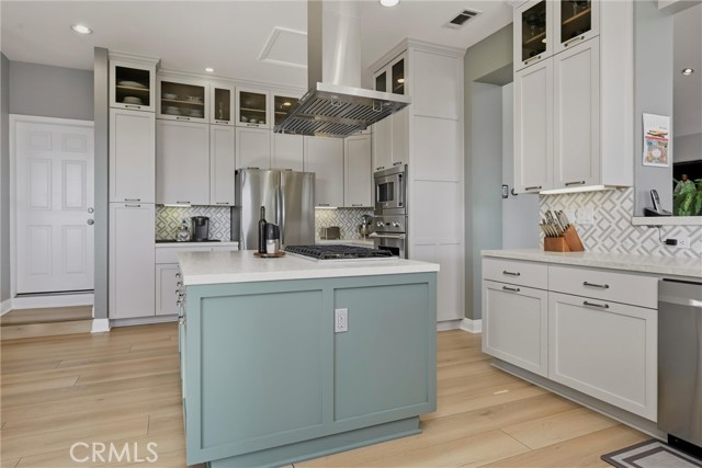Image 16 of 72 For 18530 Glenwood Rd.
