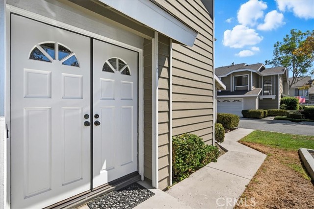 Detail Gallery Image 3 of 48 For 23401 via Linda #C,  Mission Viejo,  CA 92691 - 2 Beds | 2/1 Baths