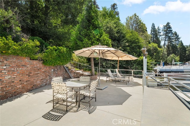 316 John Muir, Lake Arrowhead CA: https://media.crmls.org/medias/cf1548da-dfa5-4465-8f2d-ffc00470c4e9.jpg