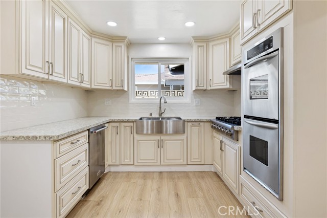 8065 E Ring Street, Long Beach CA: https://media.crmls.org/medias/cf1565b1-b614-4c52-b1ef-3eebaae19259.jpg