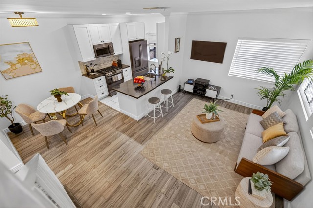 Detail Gallery Image 5 of 36 For 158 Maegan #9,  Thousand Oaks,  CA 91362 - 3 Beds | 2/1 Baths