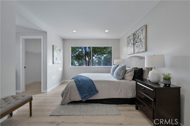 Detail Gallery Image 16 of 49 For 18838 Cabral, Canyon Country,  CA 91351 - 4 Beds | 3 Baths