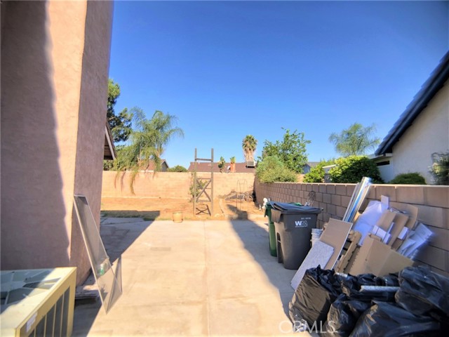 Image 20 of 24 For 25137 Desert Willow Drive