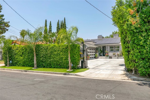 15409 Wyandotte Street, Van Nuys CA: https://media.crmls.org/medias/cf1740f4-c1e8-42f9-9ed2-4b9db4ea5c65.jpg