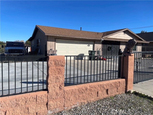 Detail Gallery Image 12 of 20 For 14327 Rodeo Dr, Victorville,  CA 92395 - 5 Beds | 3 Baths