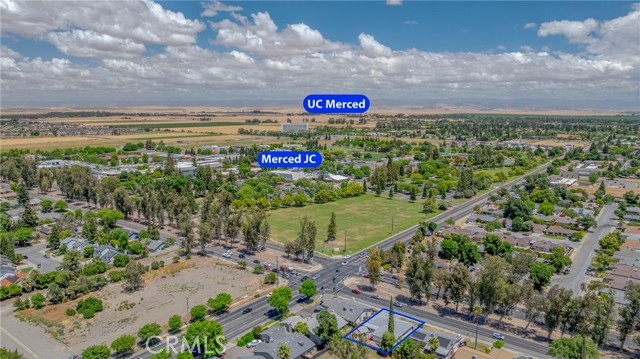 Detail Gallery Image 6 of 38 For 3557 M St, Merced,  CA 95348 - 3 Beds | 2 Baths