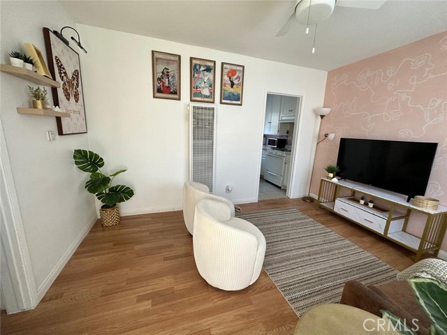 Detail Gallery Image 2 of 17 For 9719 Belmont 1/4 St, Bellflower,  CA 90706 - 1 Beds | 1 Baths