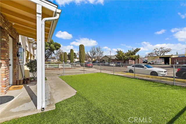 Detail Gallery Image 4 of 42 For 2221 Oak St, Paso Robles,  CA 93446 - – Beds | – Baths