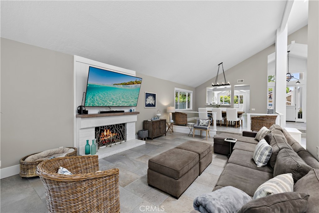 MLS #OC25155566 img 13