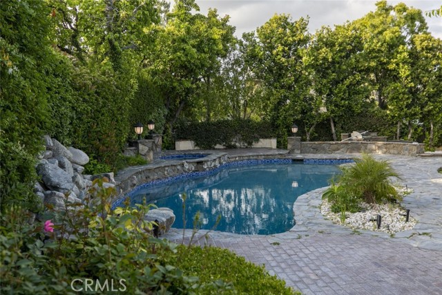 Detail Gallery Image 65 of 74 For 6037 Little Oak Ln, Woodland Hills,  CA 91367 - 5 Beds | 5 Baths
