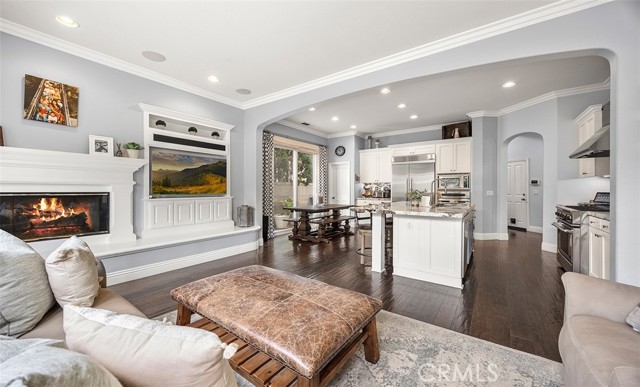6615 Feather Drive, Huntington Beach CA: https://media.crmls.org/medias/cf1b877b-5716-4716-af4f-11fd1cfbbfab.jpg