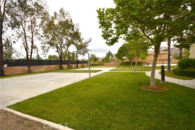 1886 Mount Verdugo Lane, Perris CA: https://media.crmls.org/medias/cf1bb393-8b81-4ae6-bafc-4e5eed99458a.jpg