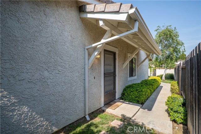 Detail Gallery Image 7 of 24 For 25691 Leticia Dr, Valencia,  CA 91355 - 3 Beds | 2 Baths