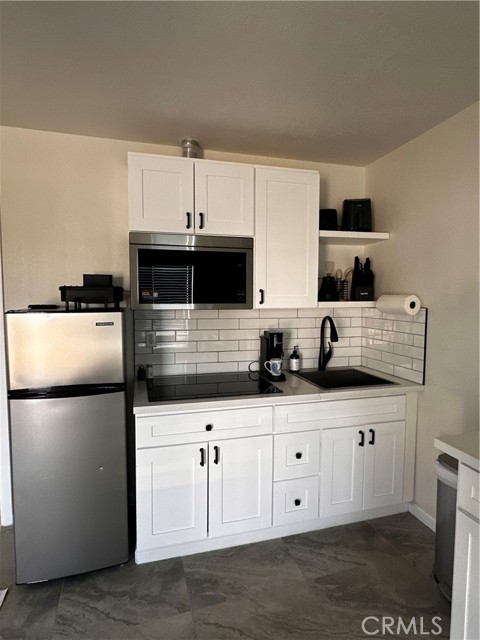 222 W Rice Street, Blythe CA: https://media.crmls.org/medias/cf1bf9a3-1006-4c79-afd6-16c0ad44faa3.jpg