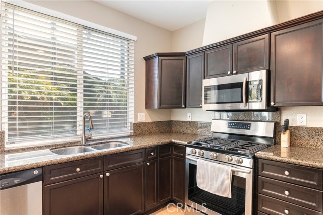 Detail Gallery Image 17 of 47 For 2487 Sweet Rain Way, Corona,  CA 92881 - 4 Beds | 3 Baths