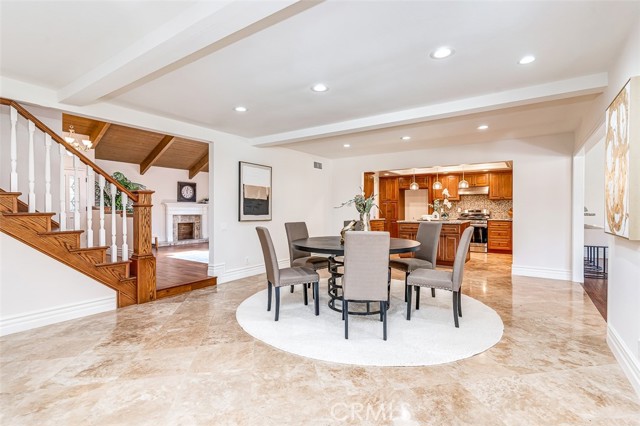 756 N Malden Avenue, Fullerton CA: https://media.crmls.org/medias/cf1c542e-36bb-4bb0-b4bb-0b5ef440468b.jpg