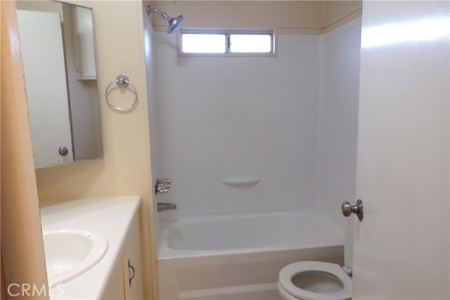 Detail Gallery Image 9 of 18 For 12710 3rd Street #2,  Yucaipa,  CA 92399 - 2 Beds | 1/1 Baths